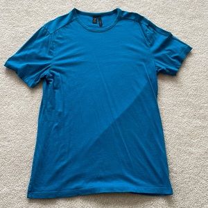 Zella small men’s short sleeve tee shirt.